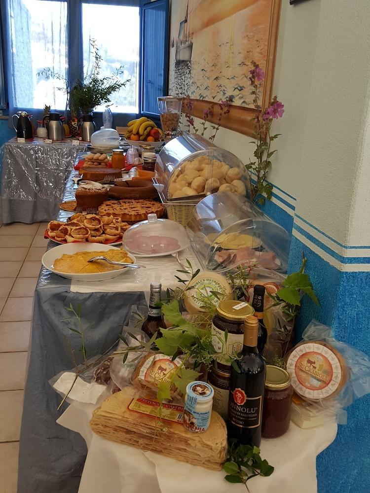 Hotel Baia Cea Bari Sardo Kültér fotó