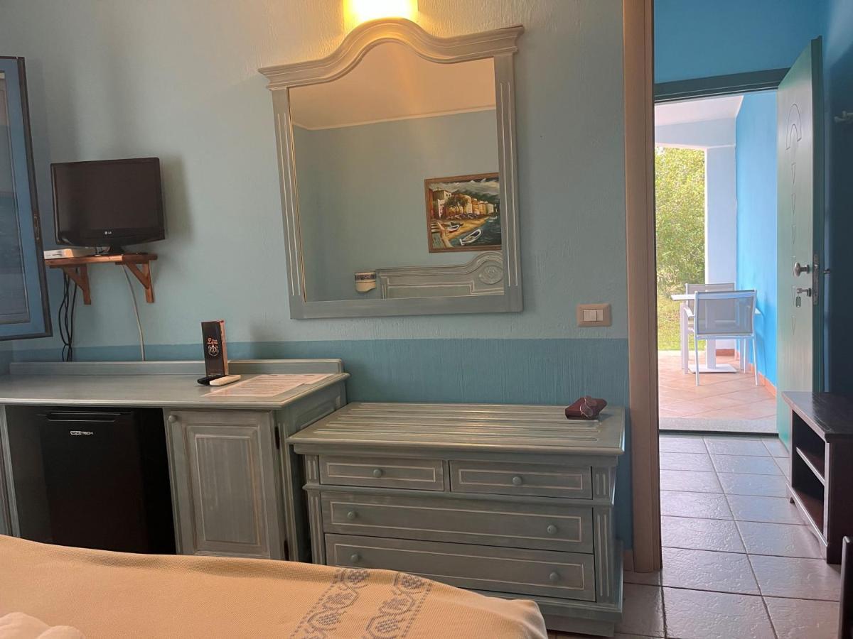 Hotel Baia Cea Bari Sardo Kültér fotó