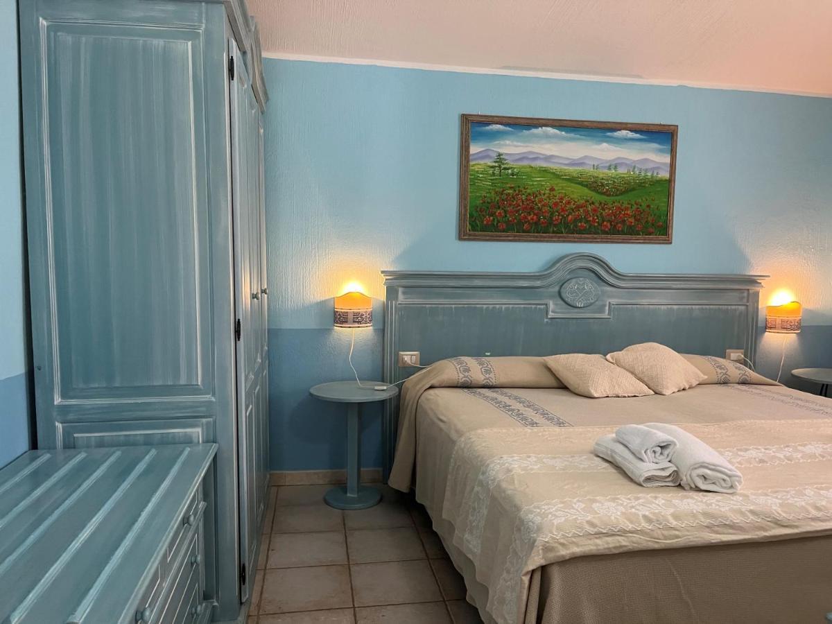 Hotel Baia Cea Bari Sardo Kültér fotó