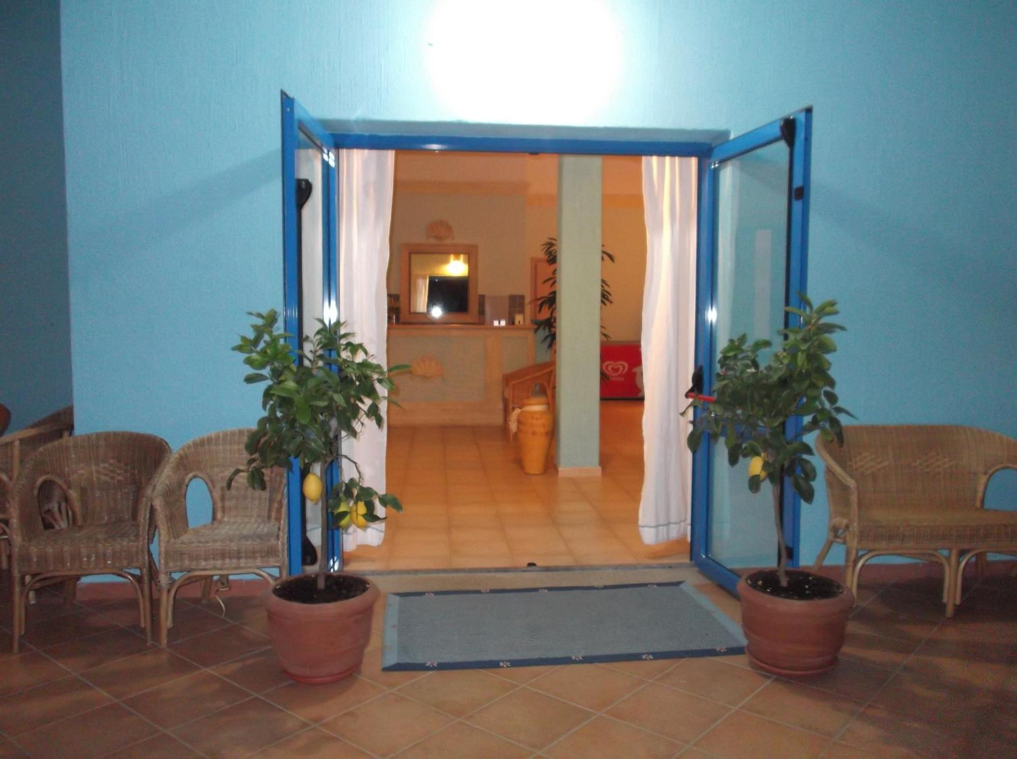 Hotel Baia Cea Bari Sardo Kültér fotó